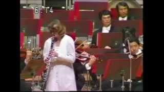 MOZART Clarinet Concerto Rico Saccani conductor Sabine Meyer solo [upl. by Kroo]