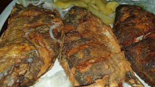 GUTEKA IFI YUMUTSE MENYA UKO IFI ITEKWA MU MAVUTA  Fried fish recipe 🐠 😋 [upl. by Nilo932]