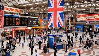 A Walk Through The London Victoria Station London England [upl. by Ody]