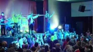 The Wiggles  Waltzing Matilda live   Mingara 352012 [upl. by Kacie]